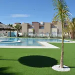 Апартаменты Apto Atico Aguas Nuevas Торевьиа